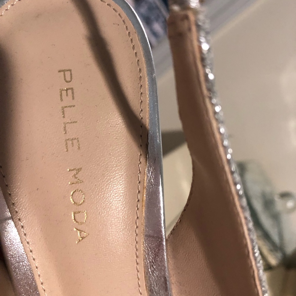 Pelle Moda silver platforms - Picture 6 of 6